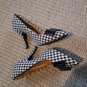 "APT. 9" Houndstooth Heels